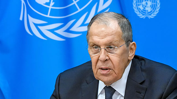Лавров назвал страну, которая во всех "пакостях" помогает Киеву