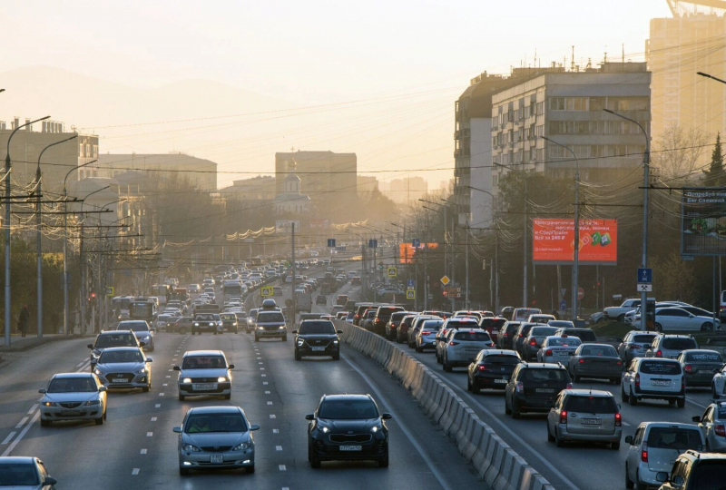 Берите, что дают. АвтоВАЗ сокращает выпуск Lada Vesta, а остатки заставят раскупить