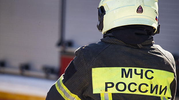 В Забайкальском крае спасатели ищут геологов, чей вездеход утонул в озере Амудиса