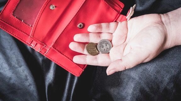 Эксперты &mdash; о решении ЦБ по ключевой ставке: &laquo;Еще немного, и по России ударит кризис&raquo;