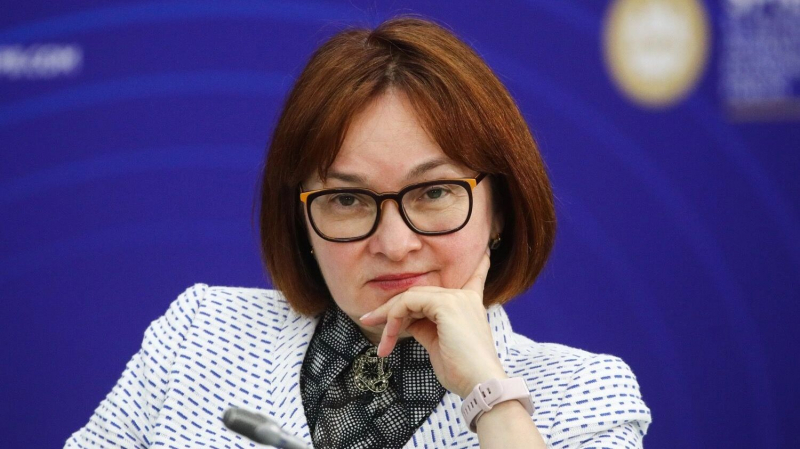 Эксперты &mdash; о решении ЦБ по ключевой ставке: &laquo;Еще немного, и по России ударит кризис&raquo;