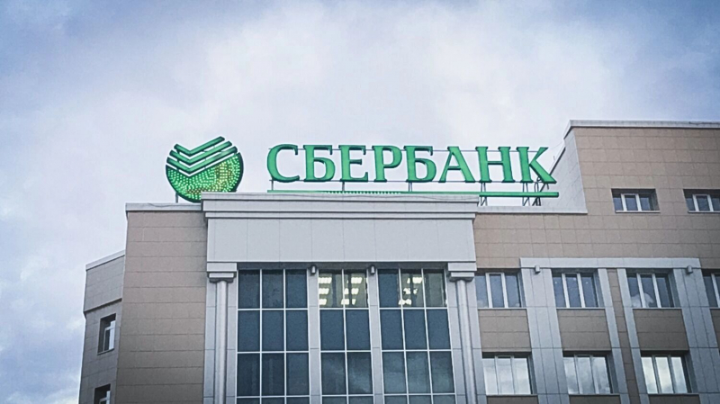 Семейным &mdash; покупать, а бездетным &mdash; ждать два года. Рынок недвижимости осенью-2025