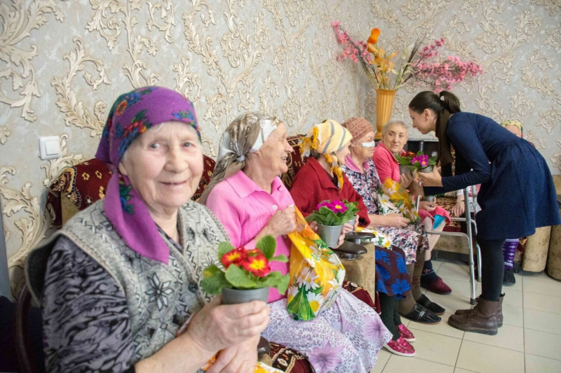 Стагнация экономики, дыра в бюджете и рост госдолга. Как власть жонглирует финансами