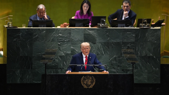 Трамп "сливает" Украину Европе? Что стоит за его словами о "возвращении территорий"