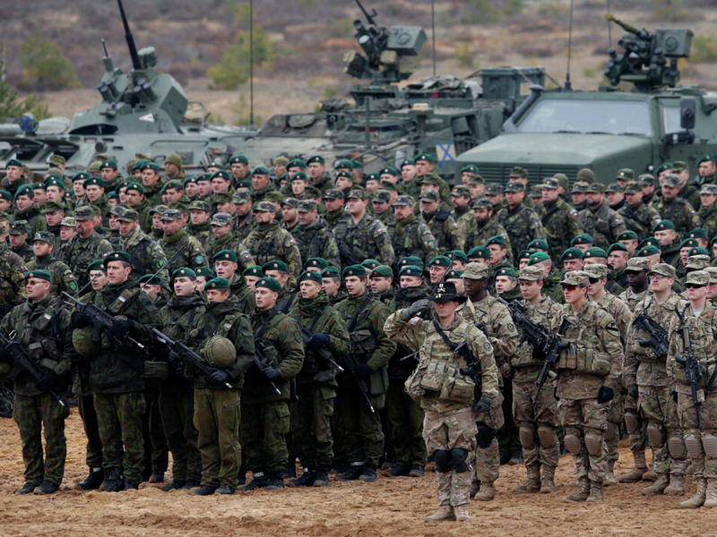 &laquo;Тренировка к большой войне&raquo;: армии РФ и НАТО сошлись лицом к лицу &mdash; Москва отрабатывает ядерный удар на фоне 70 тысяч военных альянса