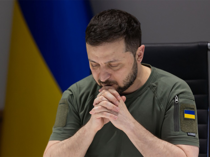 Зеленский готовится принять &laquo;трудные решения&raquo; для украинцев. СМИ выяснили какие
