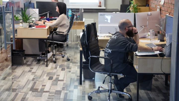 "Два ключа" от государства: Минтруд ввёл новый подход к помощи неработающим