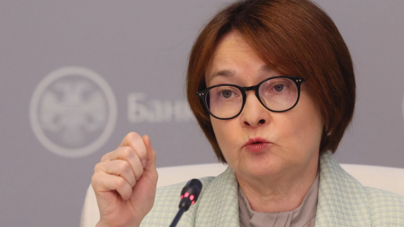 Экономика России выходит из перегрева. У Центробанка случилось раздвоение личности?