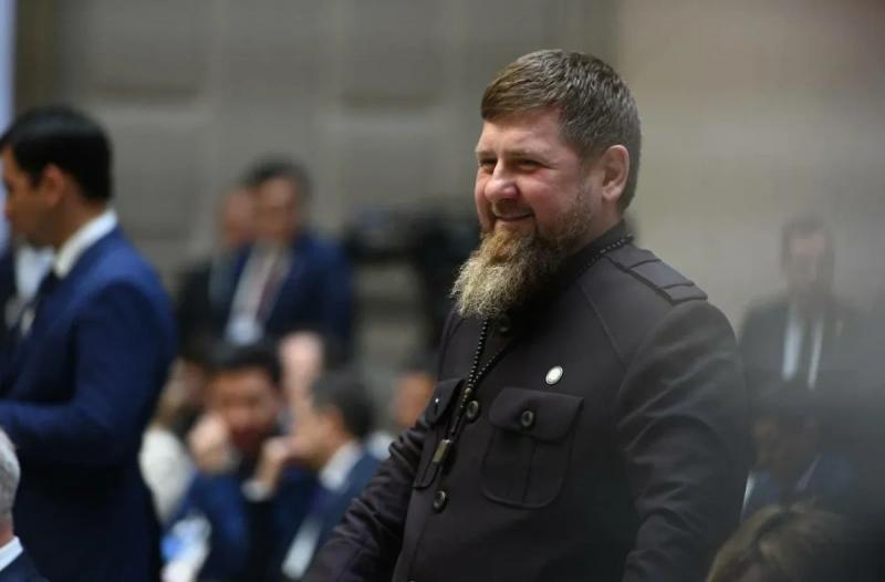 Глава Чечни Кадыров получил звание Героя республики в свой день рождения