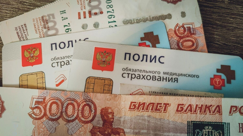 &laquo;Пациенты прокормят&raquo;. Власть экономит на врачах, народ боится лечиться