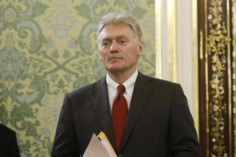 Песков: США пока не ответили на предложение Путина по ДСНВ