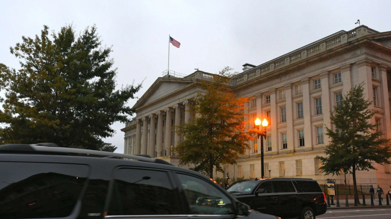 Правительство США приостановило работу