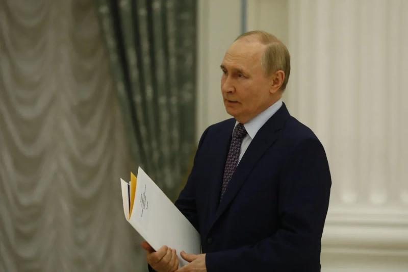 Путин поручил Совбезу усилить меры информационной безопасности
