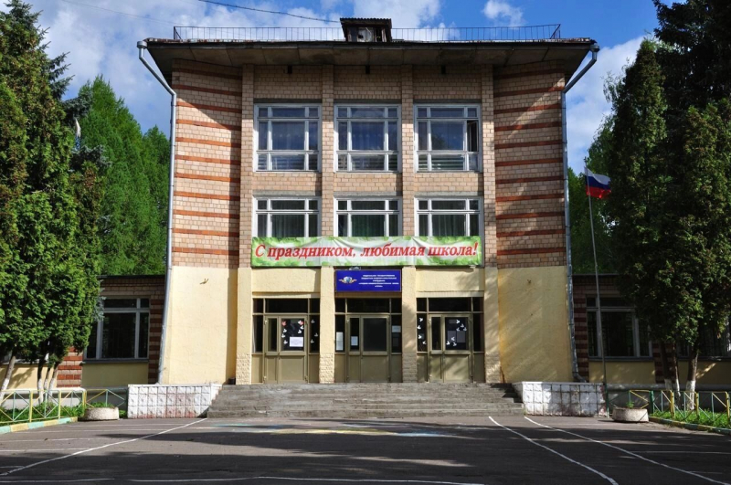 Ремонт длиною в 12 лет. Уникальная школа в Горках Ленинских не откроется до 2030 года