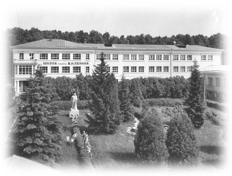 Ремонт длиною в 12 лет. Уникальная школа в Горках Ленинских не откроется до 2030 года