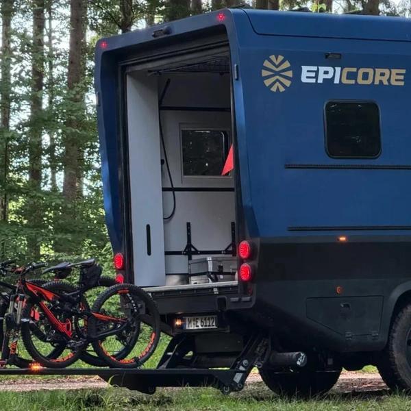 Аскетичный покоритель бездорожья: оцените автодом Epicore Action Van для тех, кто путешествует с велосипедами