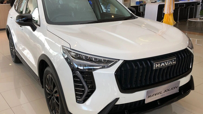 Бум продаж на авторынке: россияне скупают иномарки, &laquo;АвтоВАЗ&raquo; в яме