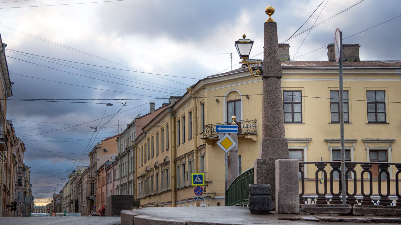 Погода в Петербурге продолжит удивлять: теплее нормы на четыре градуса
