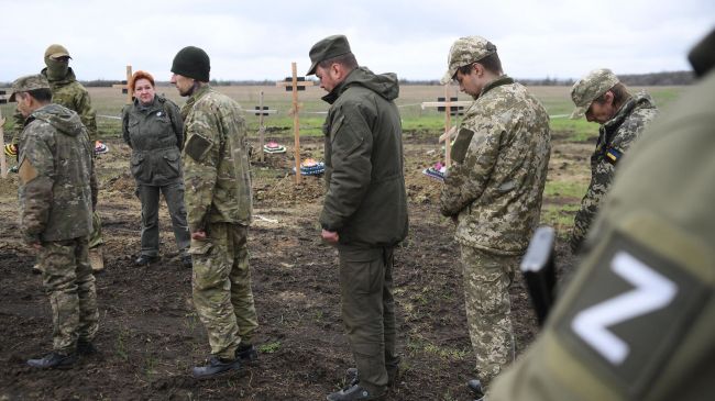 Солдаты ВСУ массово сдаются в&nbsp;плен под Покровском&nbsp;&mdash; видео от&nbsp;SHOT